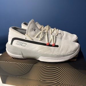 Curry Basketball shoes